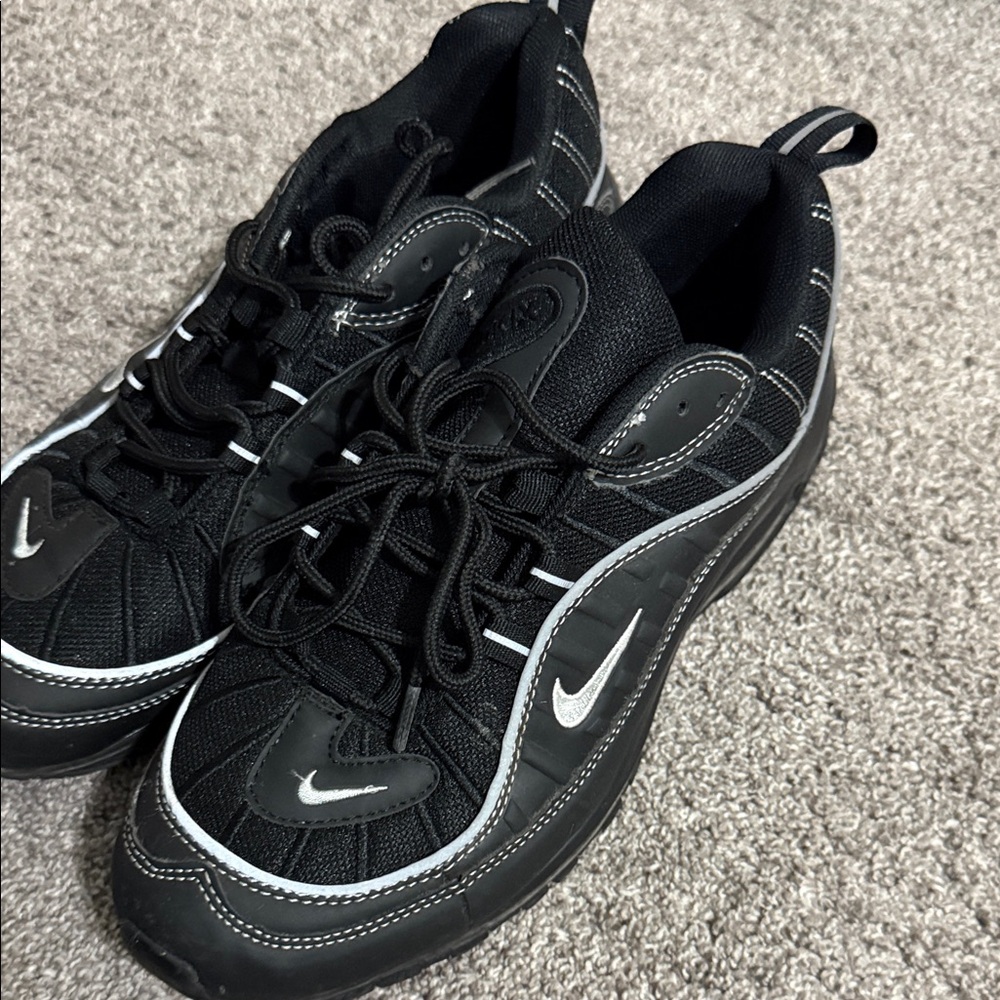 Nike Men's Black and White Athletic Shoes